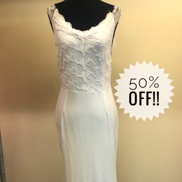 Dresses & Skirts - Wedding Dress